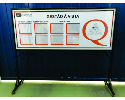 QA - 44 Estrutura Metalon Quadro à Vista c/ Env. em Acrílico QA - 44 Estrutura Metalon Quadro à Vista c/ Env. em Acrílico